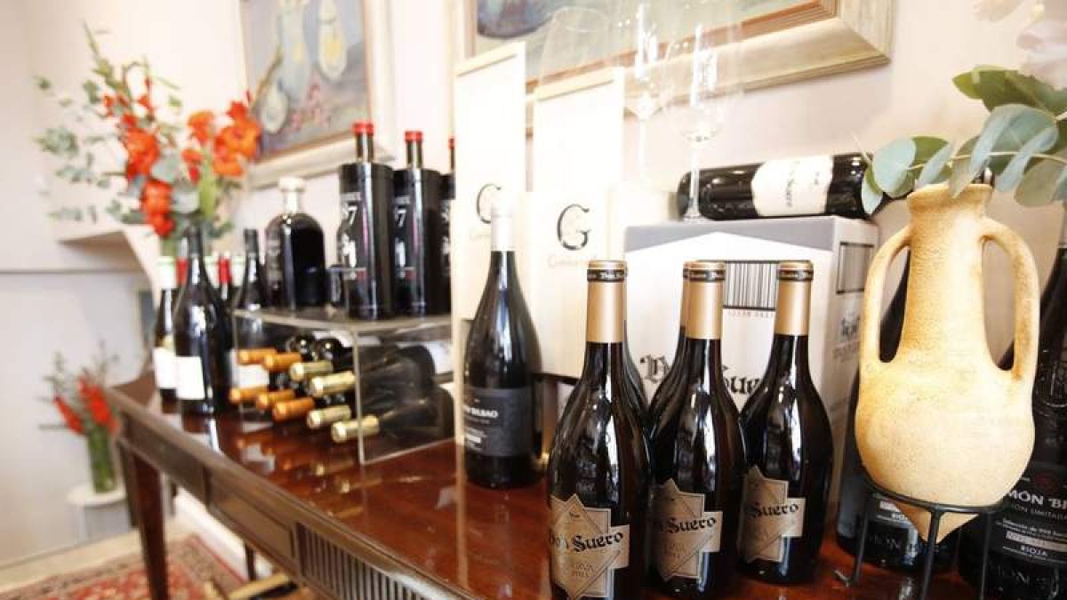 Sabores Carlón se encuentra en la calle Julio del Campo 11 (León). El teléfono de la tienda es 987 495 432 y el móvil 655 102 899.