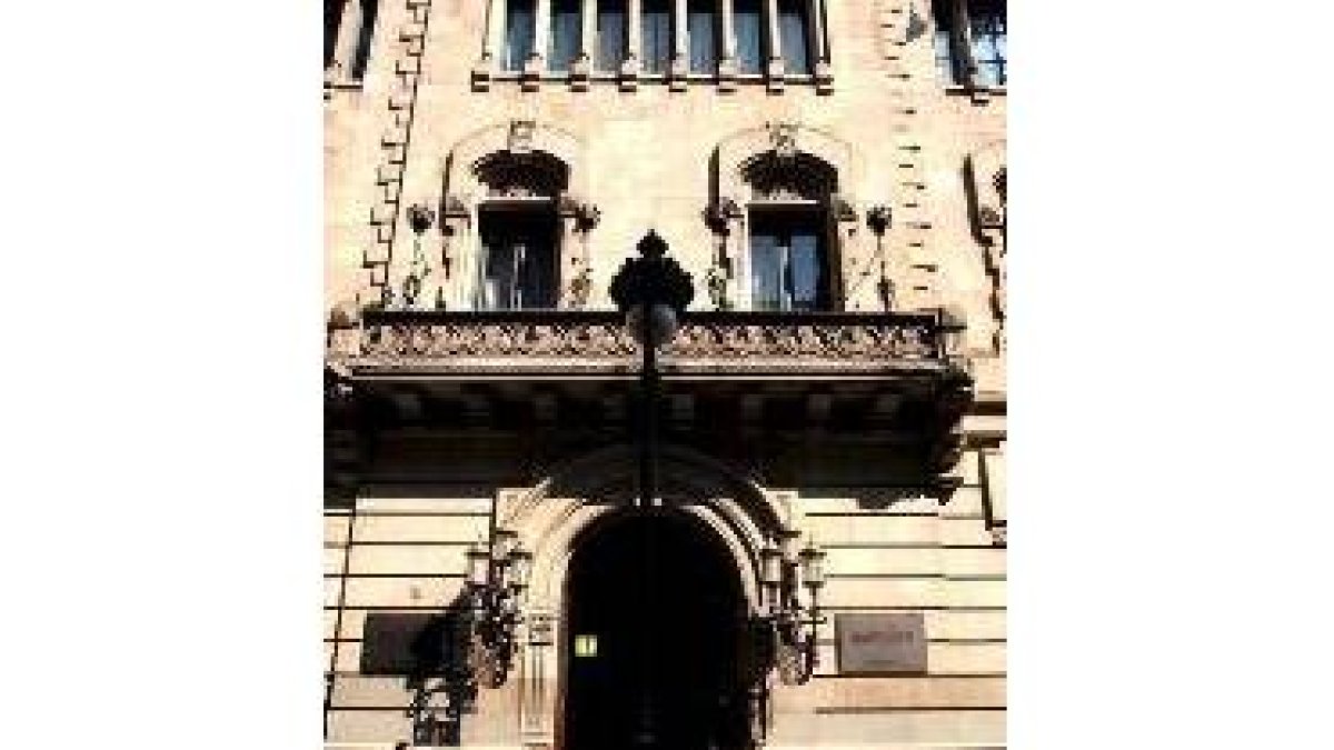 Sede central de Gas Natural, en la avenida Portal del Ángel de Barcelona