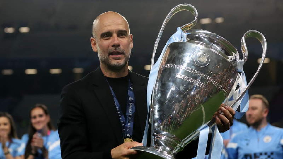Guardiola entra en la historia del mundo del fútbol tras conquistar una nueva Champions. M. DIVISEK