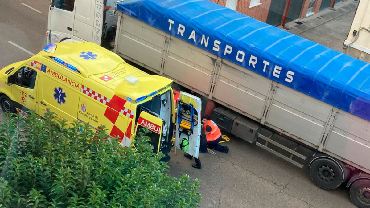 Los servicios de emergencia en el lugar del suceso. SEIJAS