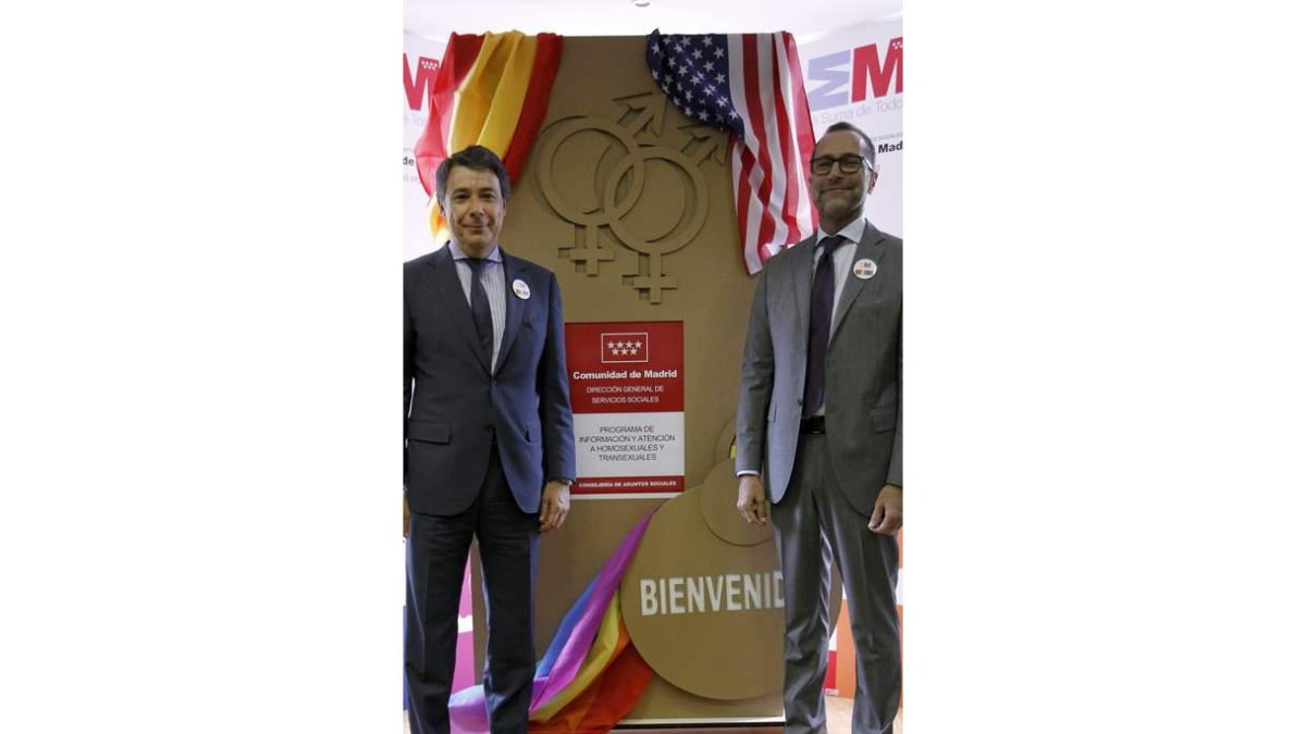 González y el embajador de EE UU en España, Costos.