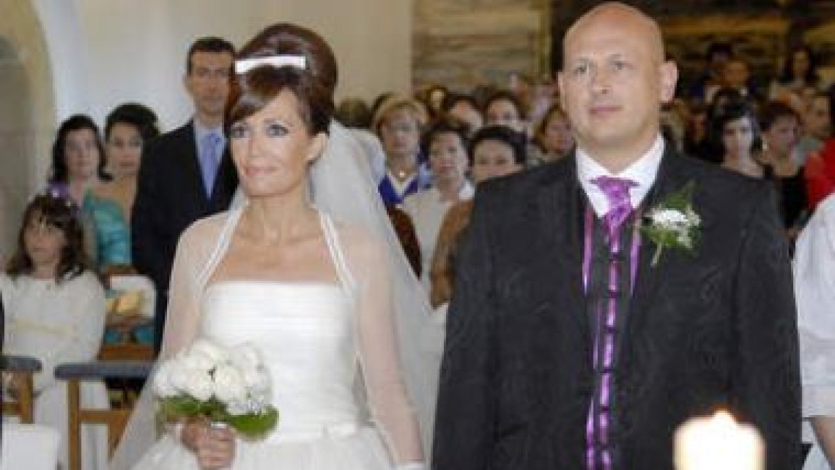 Felisa y Ricardo contrajeron ayer matrimonio en la ermita de Pandorado.