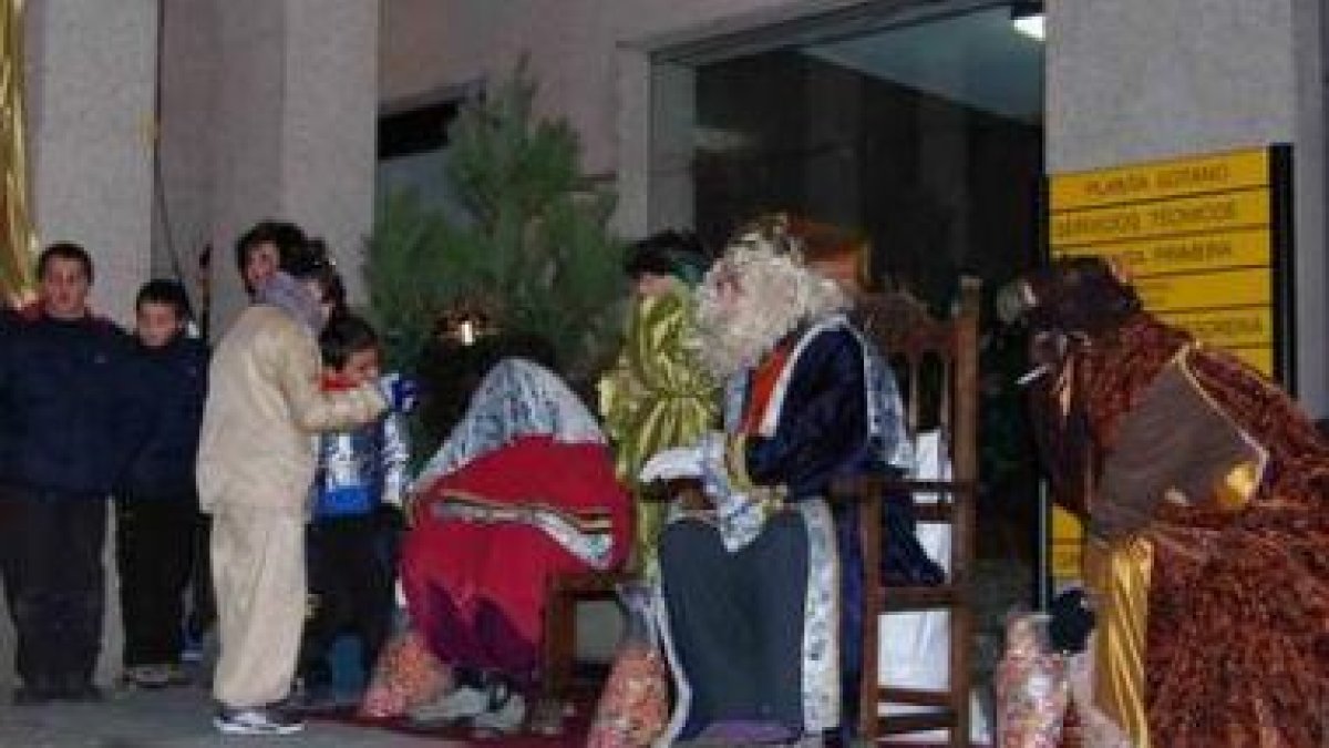 Los Reyes de Oriente también hicieron escala en Fabero.