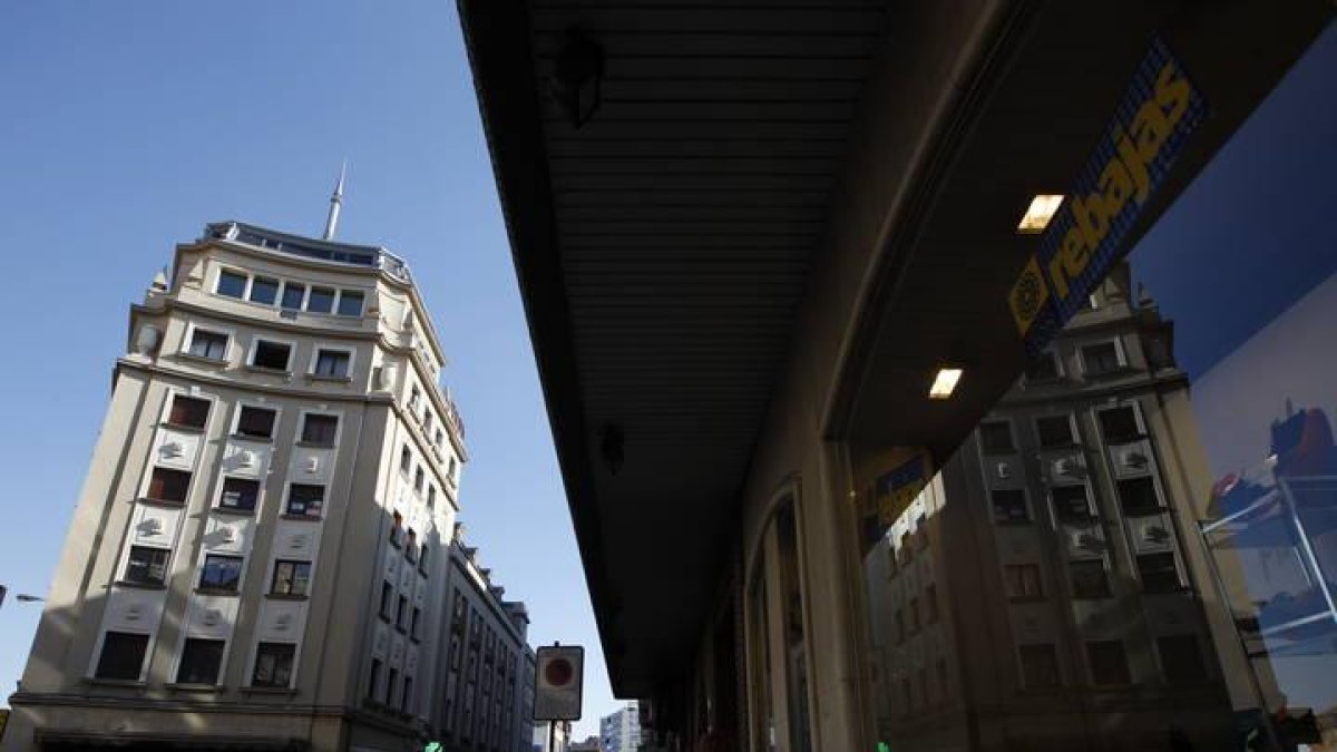 El teatro Emperador lleva años cerrado