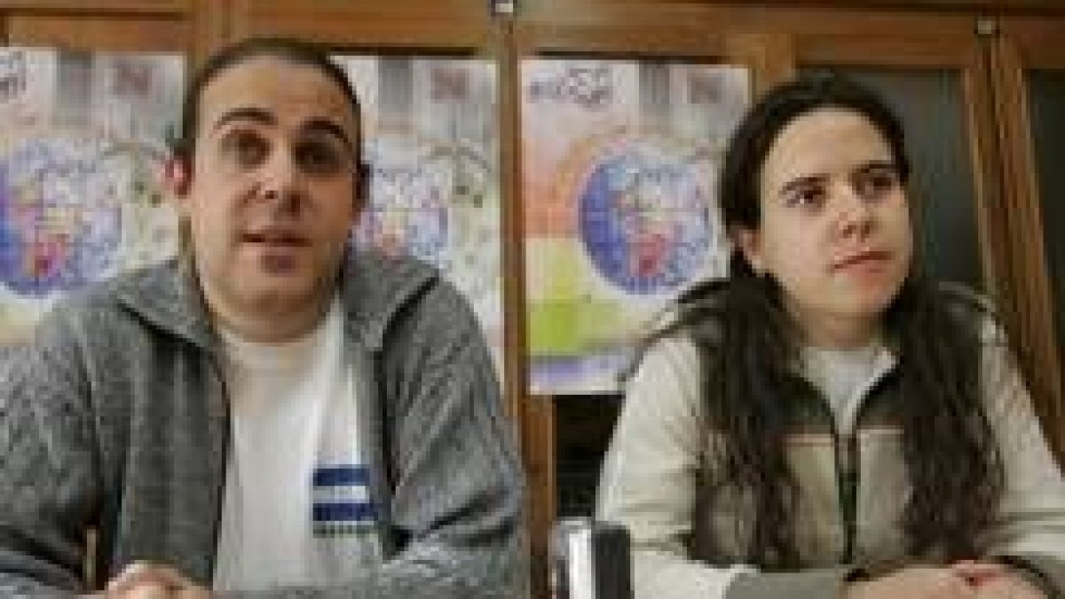 Eladio Díez y Silvia Sánchez, de la delegación de SED en León