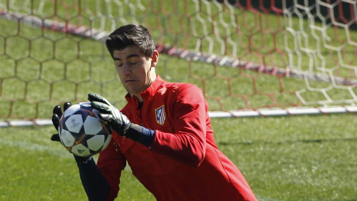 Courtois podría volver a España si cristaliza su fichaje. KIKO HUESCA
