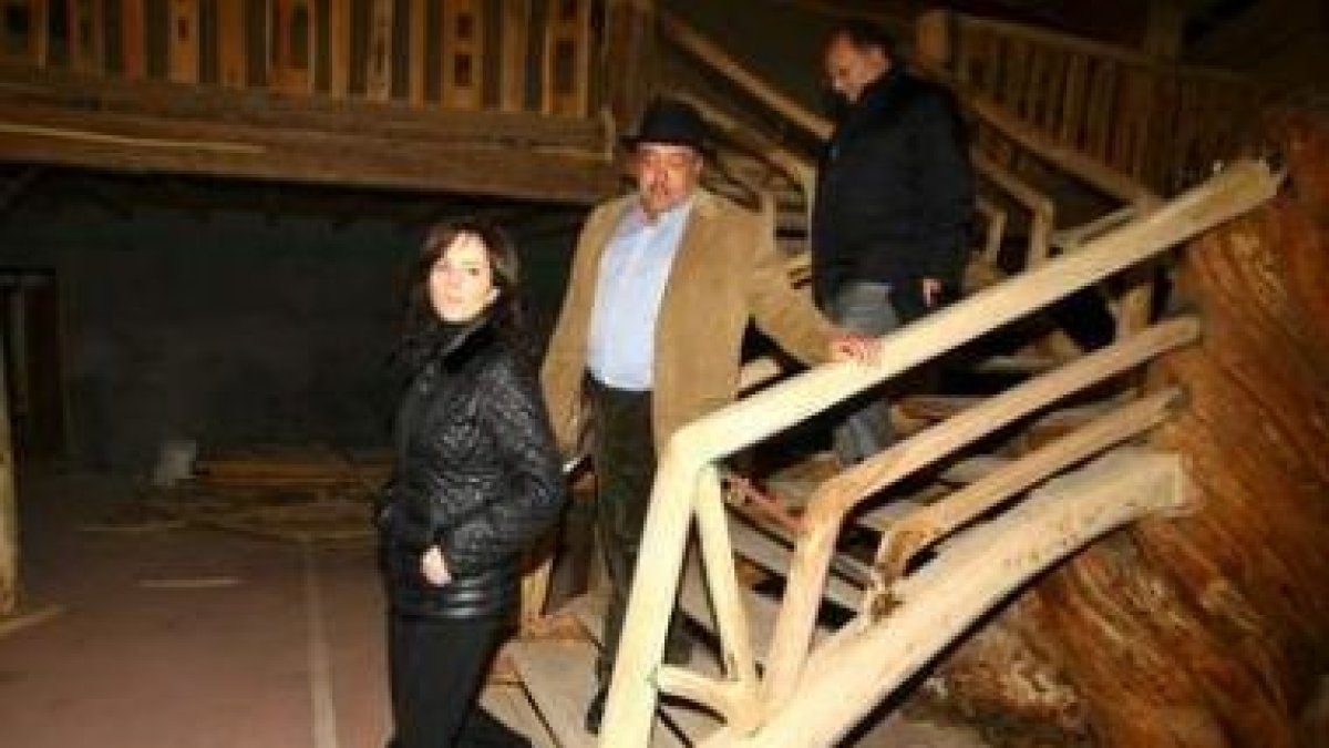 Silvia Clemente, Monteserín y Eduardo Fernández, ayer en Balboa