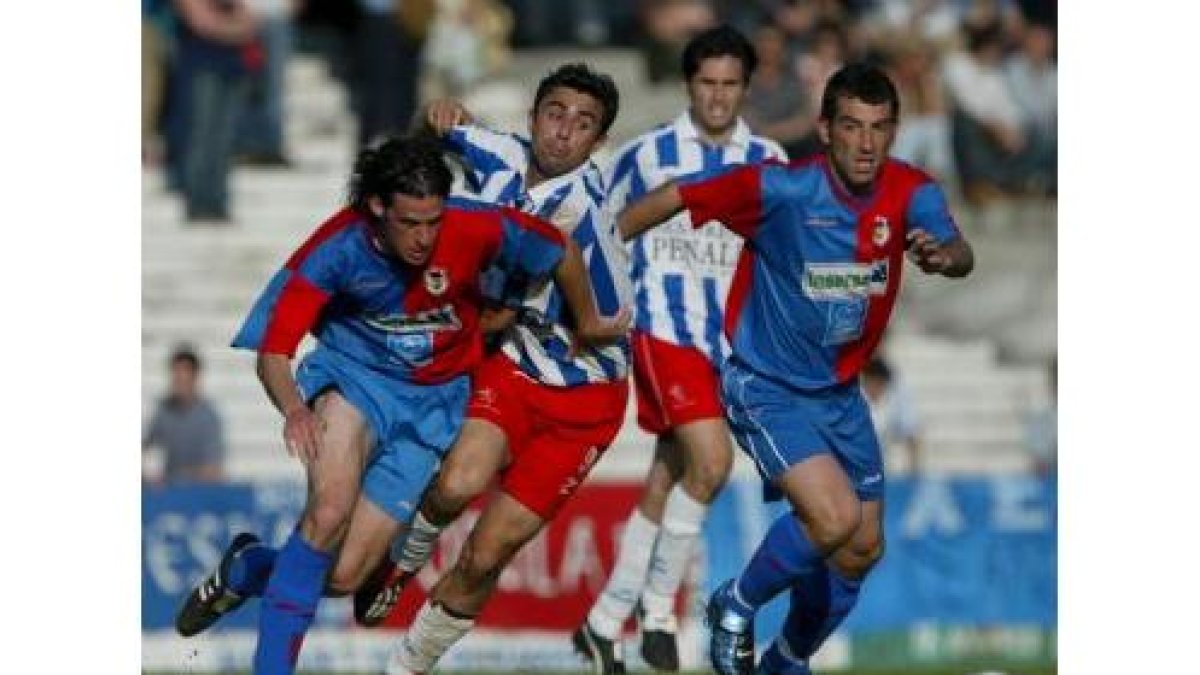 Alejandro no pudo marcar ayer, pero acaba la liga como pichichi blanquiazul