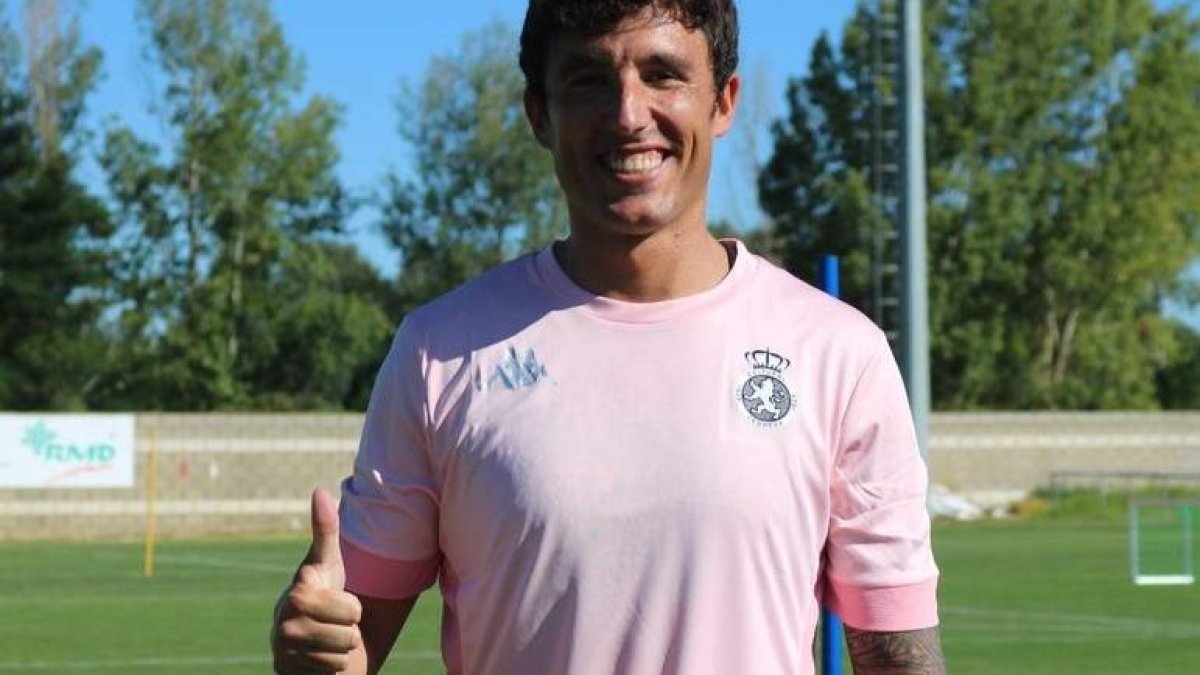 Galder Cerrajería cuajó una excelente actuación ante el Racing para dar confianza al equipo. DL