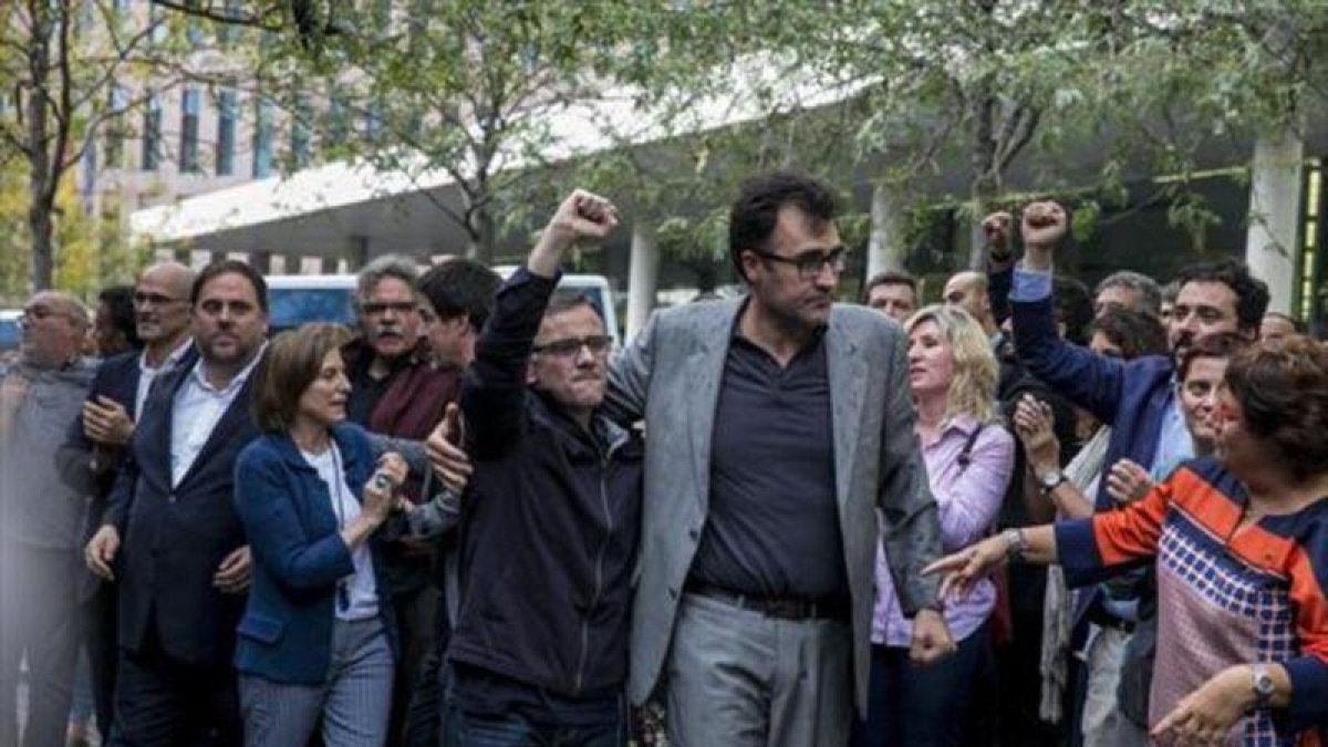 Josep Maria Jové y Lluís Salvadó, tras quedar el libertad en septiembre del año pasado.