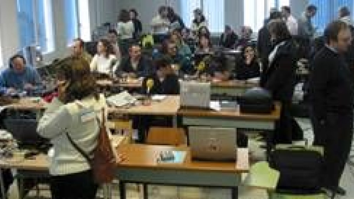 Sala de prensa donde se recibieron las imágenes ya preseleccionadas