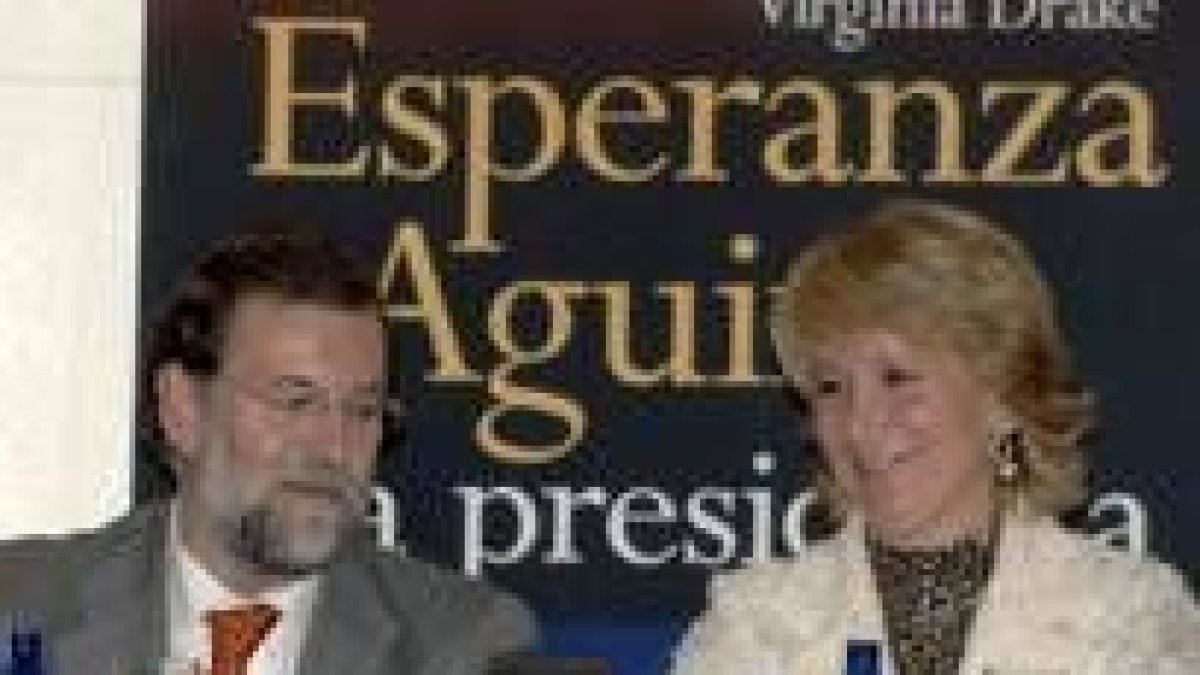 Rajoy y Esperanza Aguirre en la presención del libro de la presidenta de la comunidad de Madrid