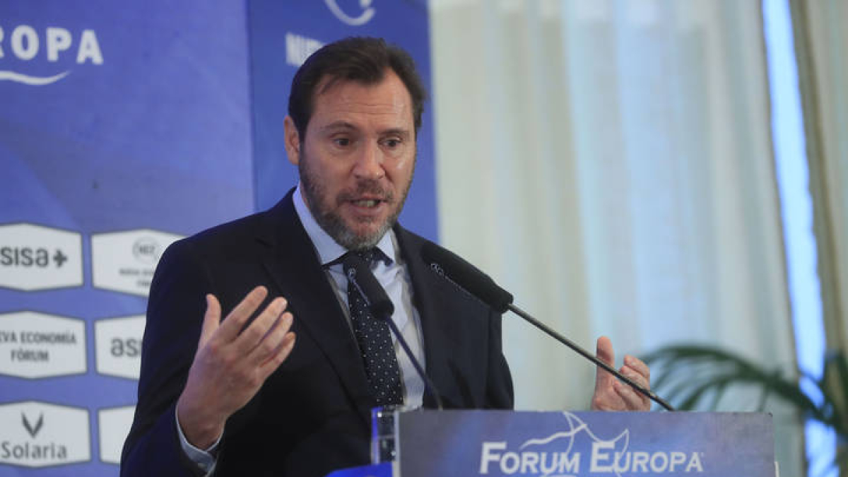 El ministro de Transportes y Movilidad Sostenible, Óscar Puente. FERNANDO ALVARADO