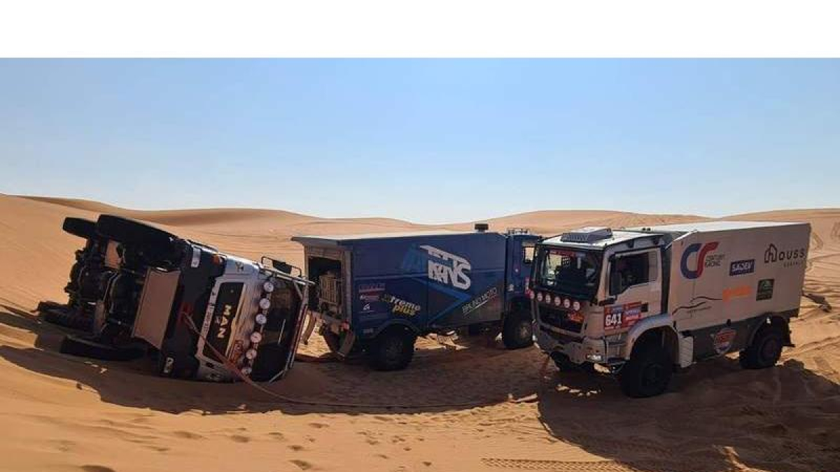 Raúl Arteaga y su equipo el Tibau Team tuvo que auxiliar a varios competidores en la carrera. DL