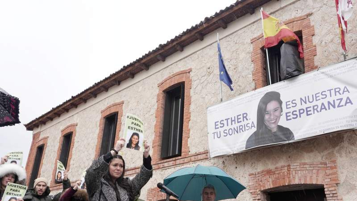 Imagen de la concentración en Traspinedo. MIRIAM CHACÓN