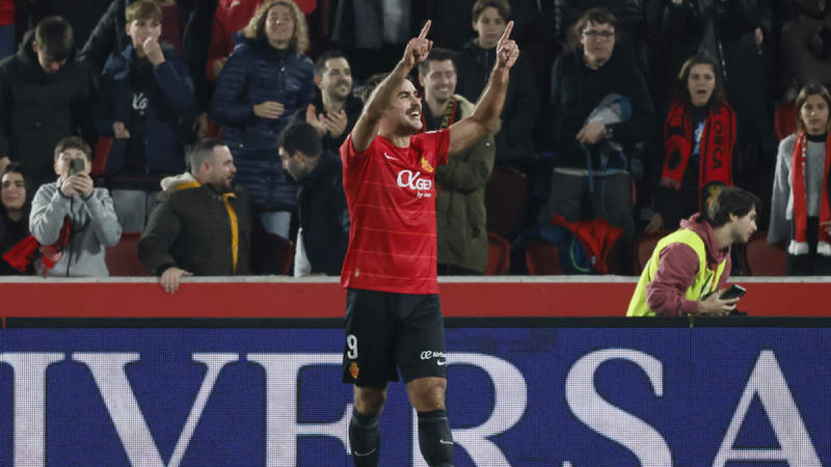 Abdón Prats, bigoleador del Mallorca frente al Girona. CLADERA