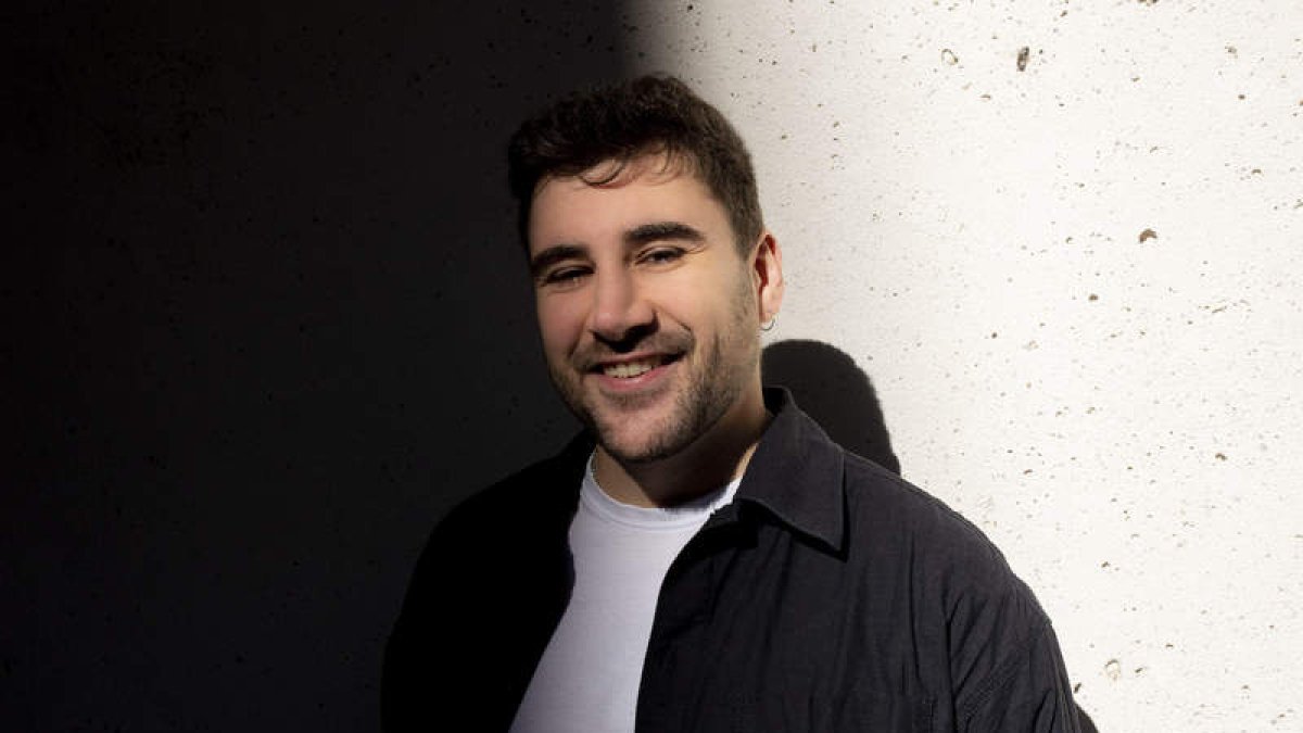 El leonés Marcos Castro de la Puente estrena hoy en el Auditorio su obra ‘De soledades y alegrías, el tiempo descolorido’. MARÍA FUENTES