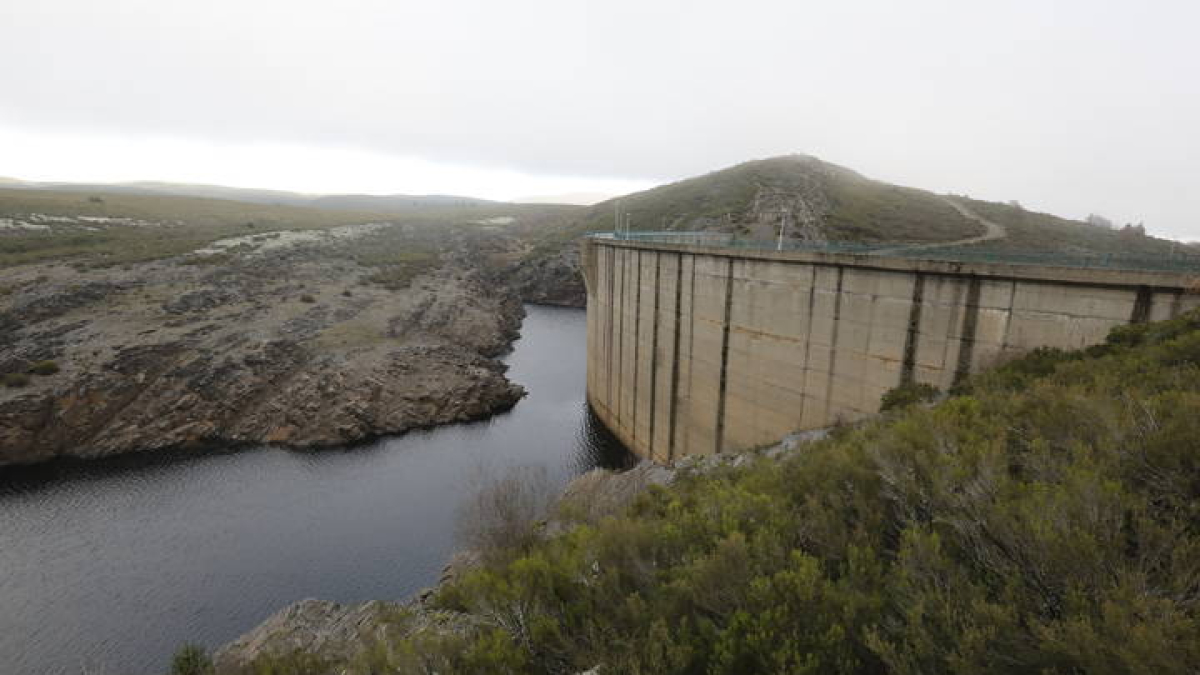 Imagen de la presa de Villagaton