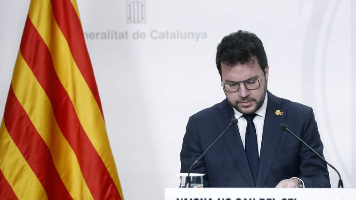 El presidente de la Generalitat se enfrenta a una crisis de gran envergadura debido a la sequía.  ANDREU DALMAU