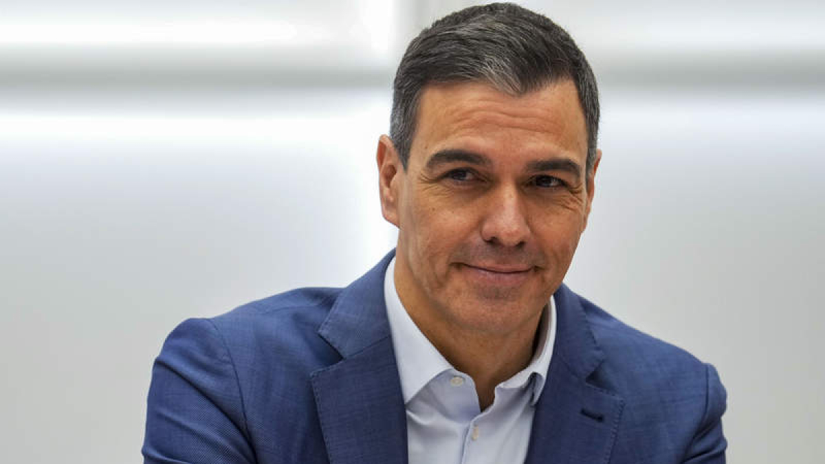 El presidente del Gobierno durante la reunión de la Comisión Ejecutiva Federal ayer.  BORJA SÁNCHEZ TRILLO