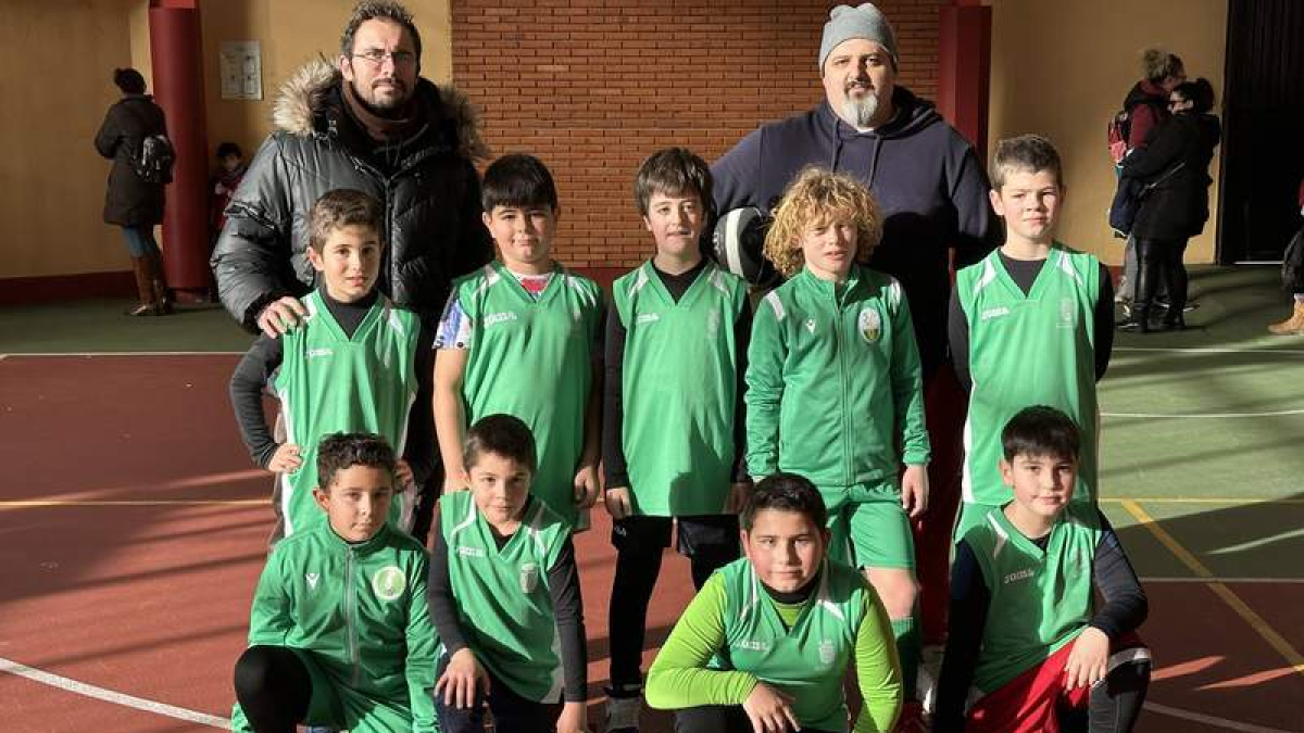 Formación del equipo de La Virgen del Camino. DL