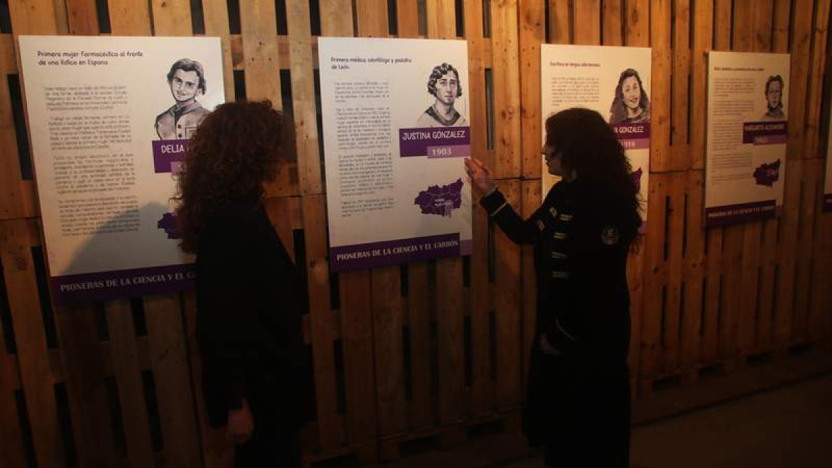 Inauguración de la exposición. ANA F. BARREDO