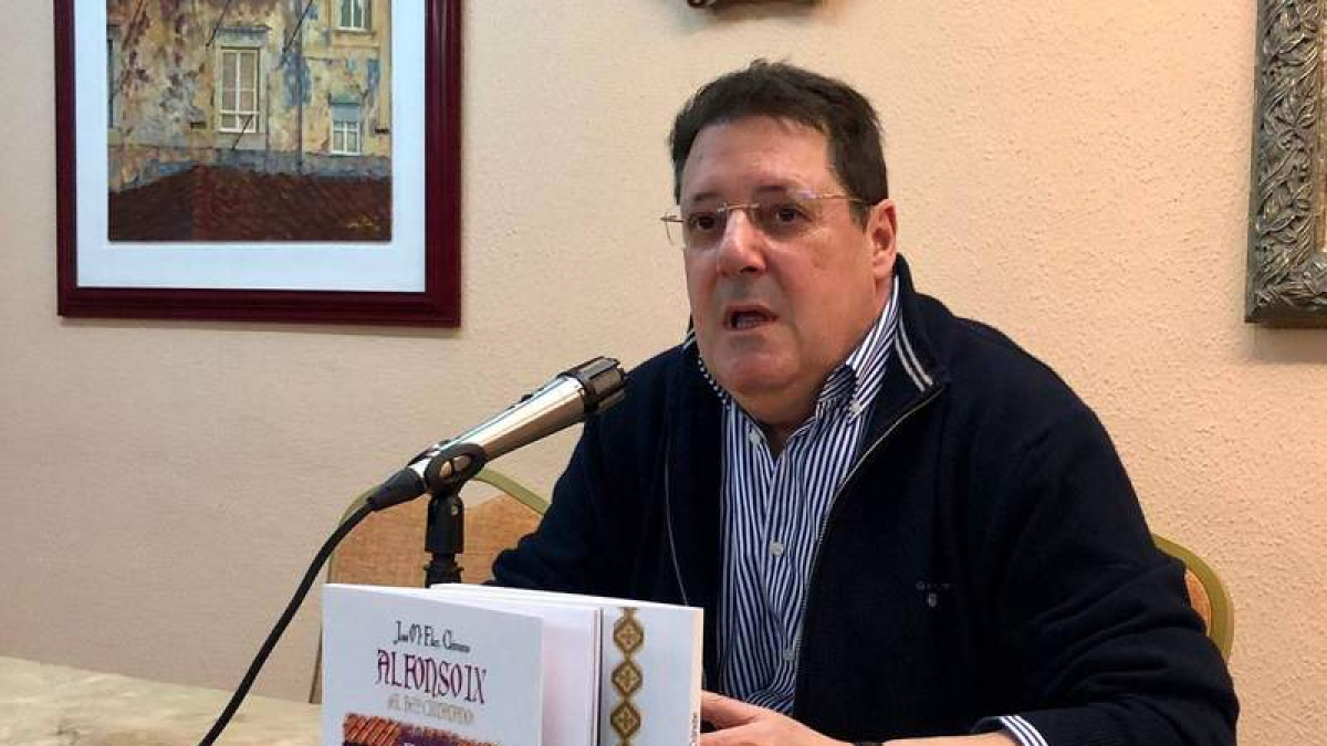 José María Fernández Chimeno, en la presentación de su libro.  CASA DE LEÓN EN ASTURIAS