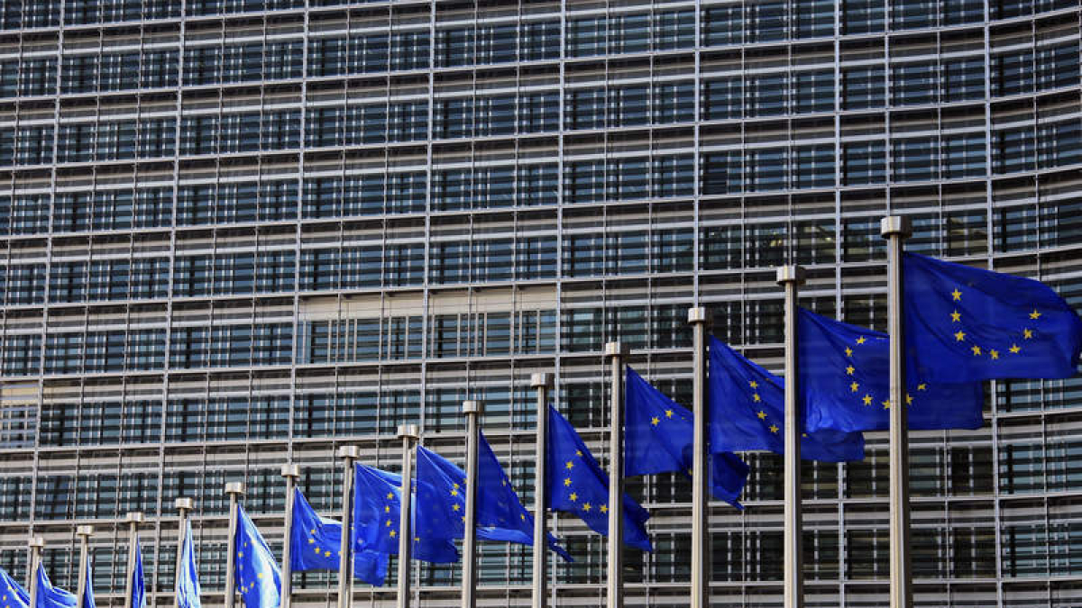 El crecimiento de España en 2023 maquilla los malos datos de otros países de la UE.  OLIVIER HOSLET