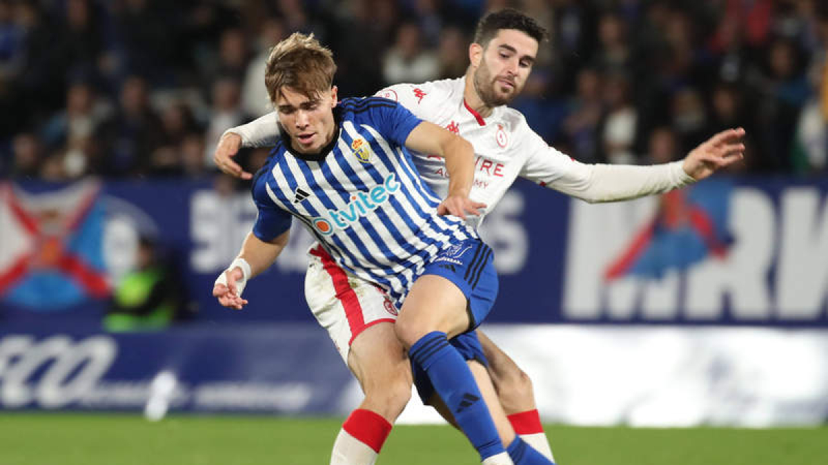 Derbi 2023-2024 en Ponferrada.  L. DE LA MATA