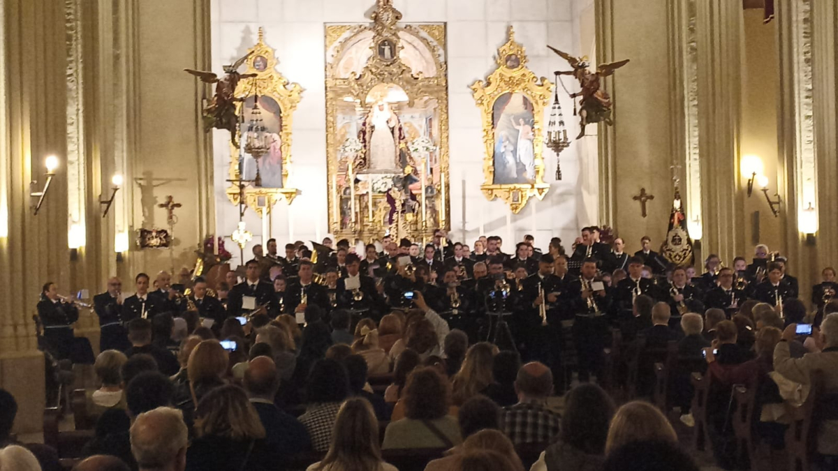 Un momento del concierto de la Agrupación Musical de la Bienaventuranza en Sevilla.