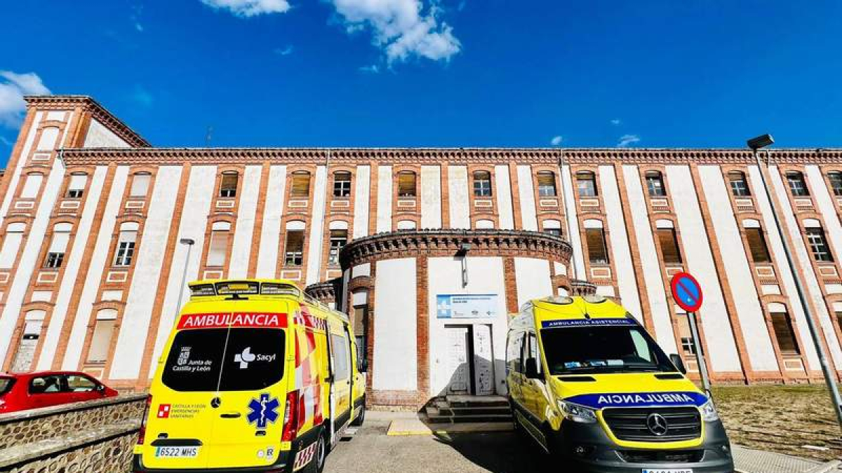 Las ambulancias de León no participan en el estudio.  DL