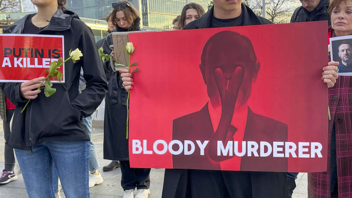 Miles de personas protestan por la muerte del opositor ruso. ANISIA GIL