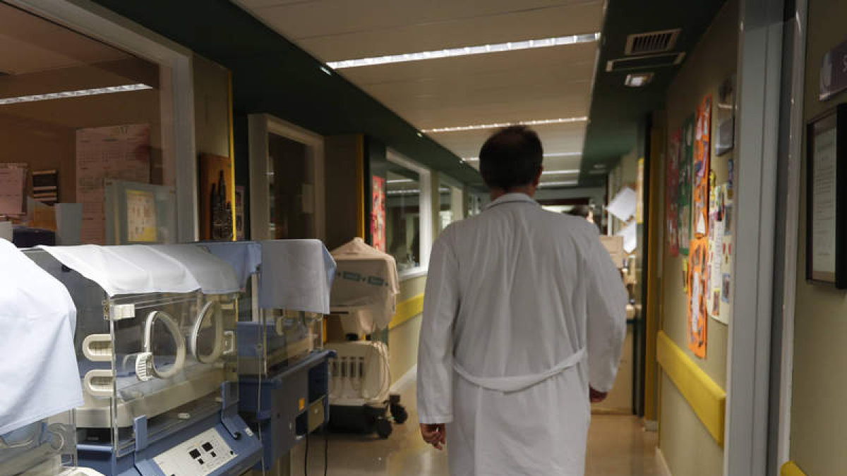 El régimen laboral de los médicos incluye guardias de 24 horas. J.F.S.