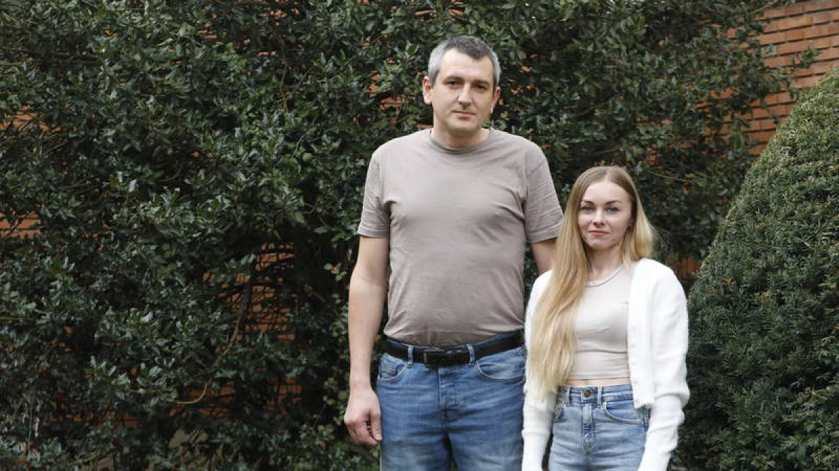 Yevhenii y Oksana en el centro de protección internacional La Fontana, de San Juan de Dios en León. RAMIRO