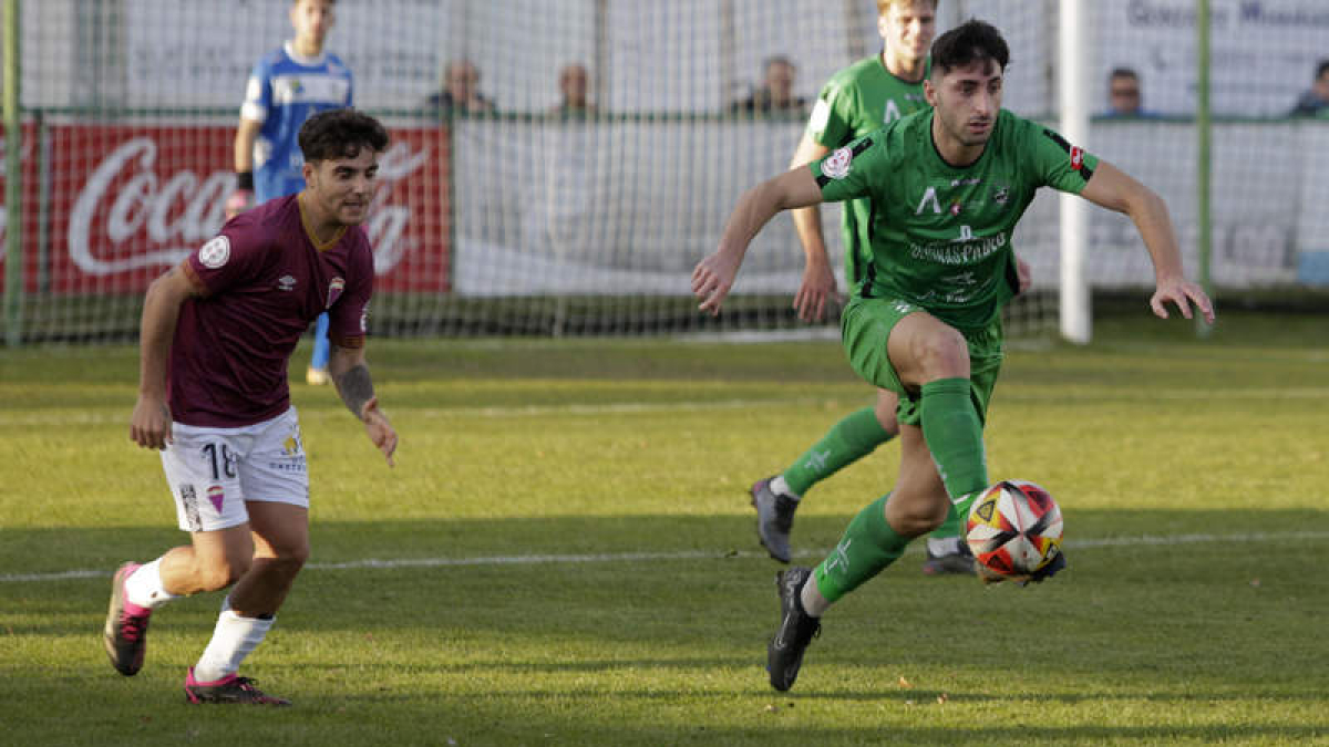 El equipo maragato afronta esta tarde el clásico partido trampa ante los blanquiazules. FERNANDO OTERO