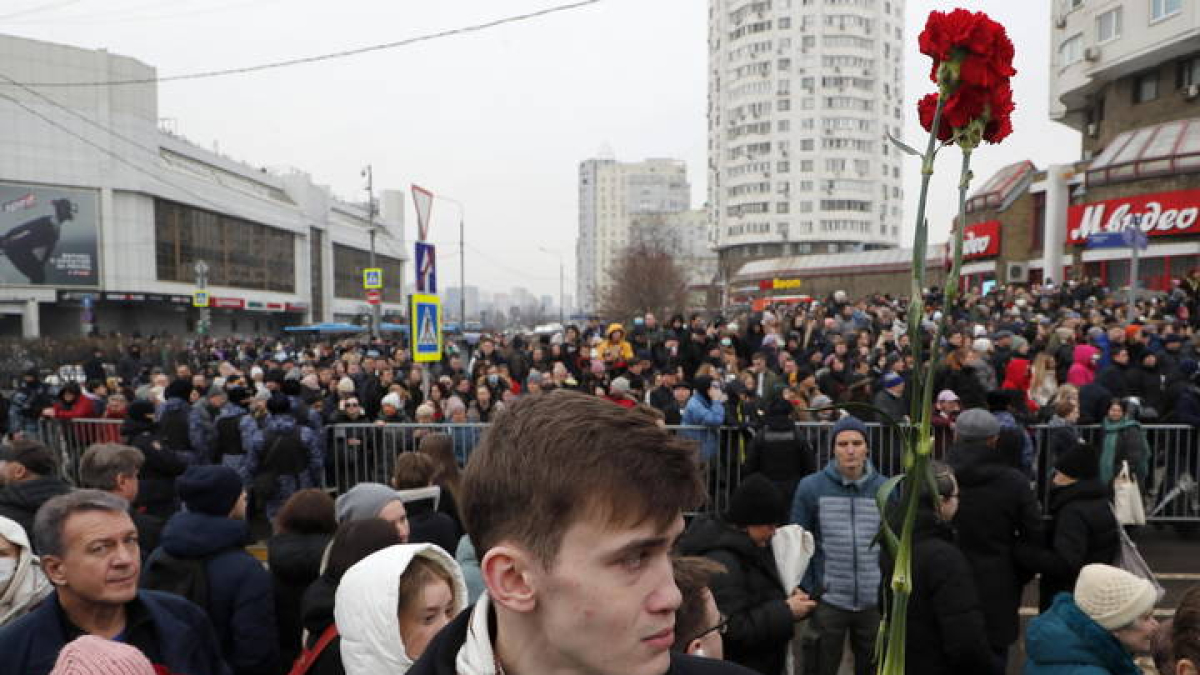 Miles de personas fueron a darle un último adiós al opositor ruso en Moscú.