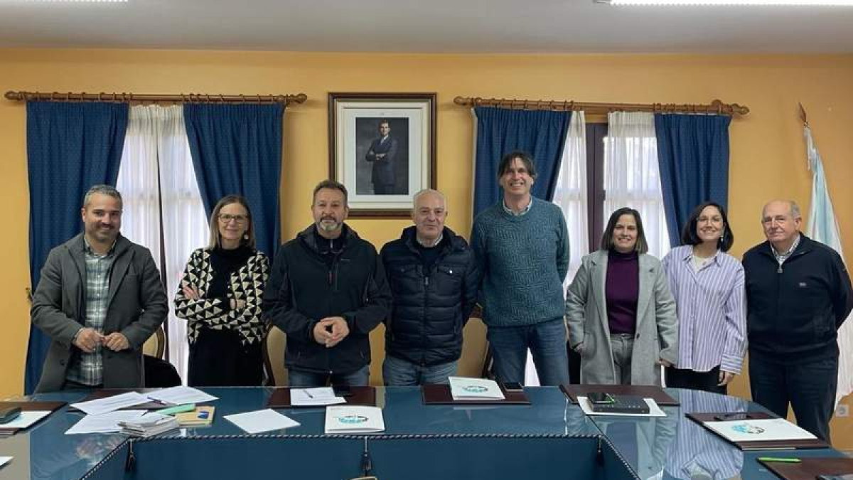 Imagen de la reunión a la que asistió el concejal David Pacios. DL