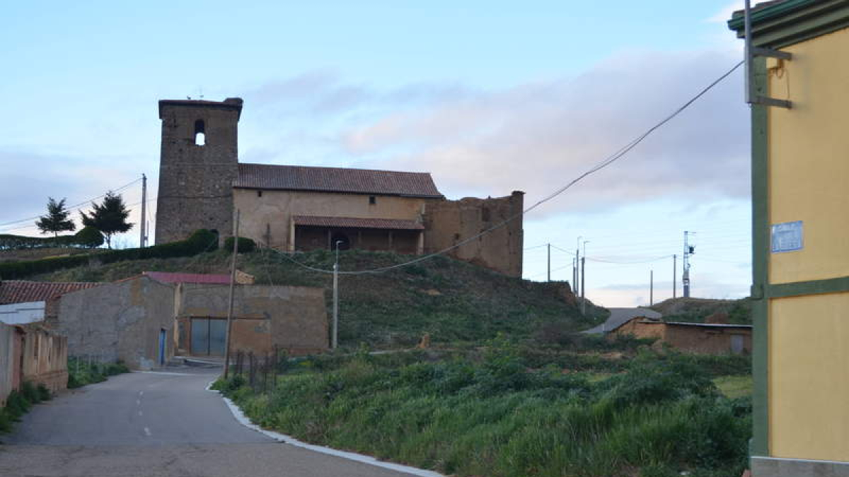 La iglesia de La Antigua.  MEDINA