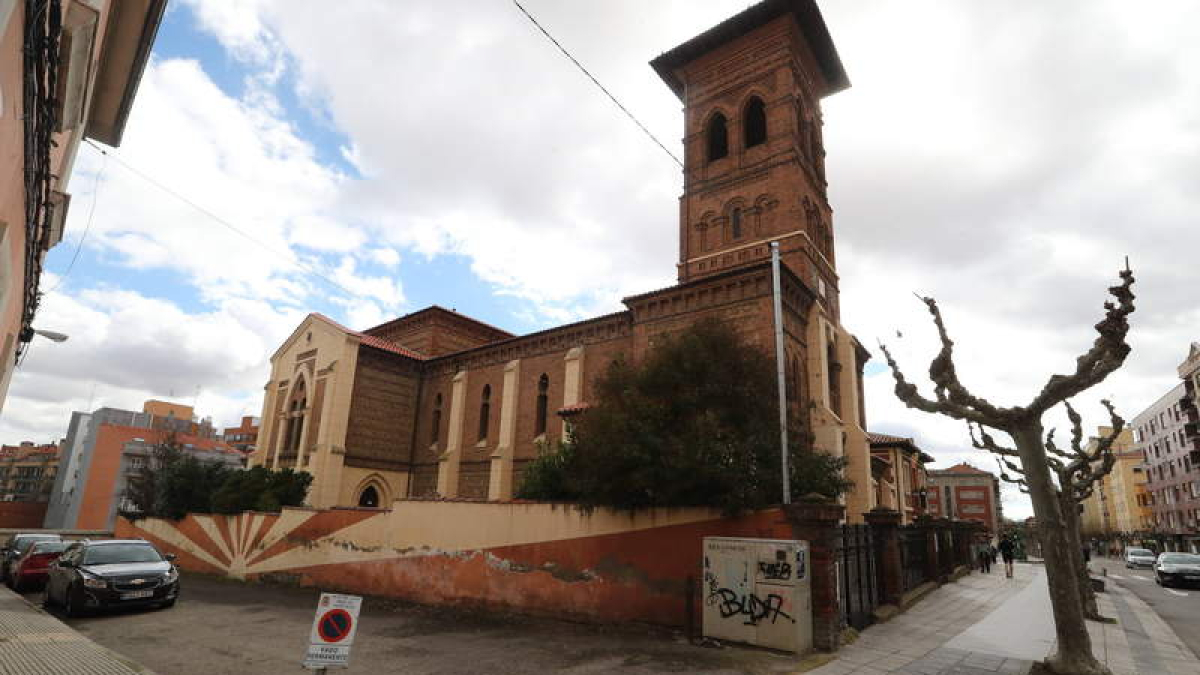Una imagen de la parroquia de Las Ventas. RAMIRO