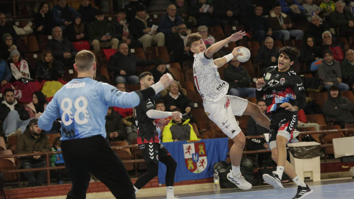 Patryk Wasiak participará en la preparación del combinado absoluto de Polonia. FERNANDO OTERO