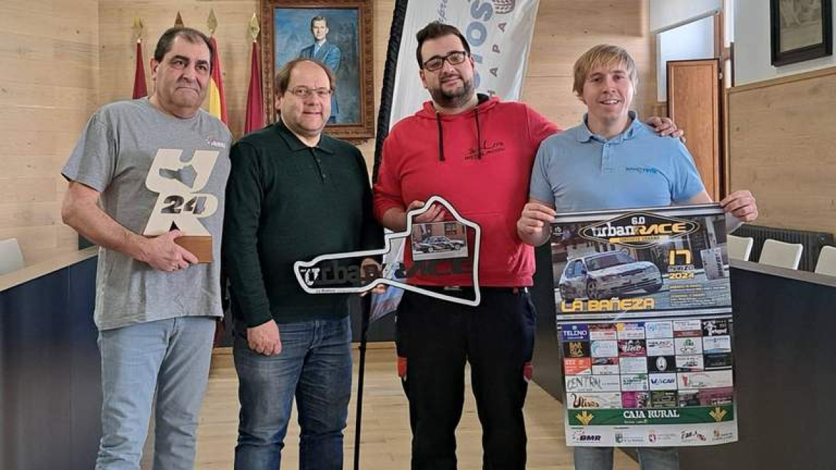 Momento de la presentación de la VI Urban Race de La Bañeza. DL