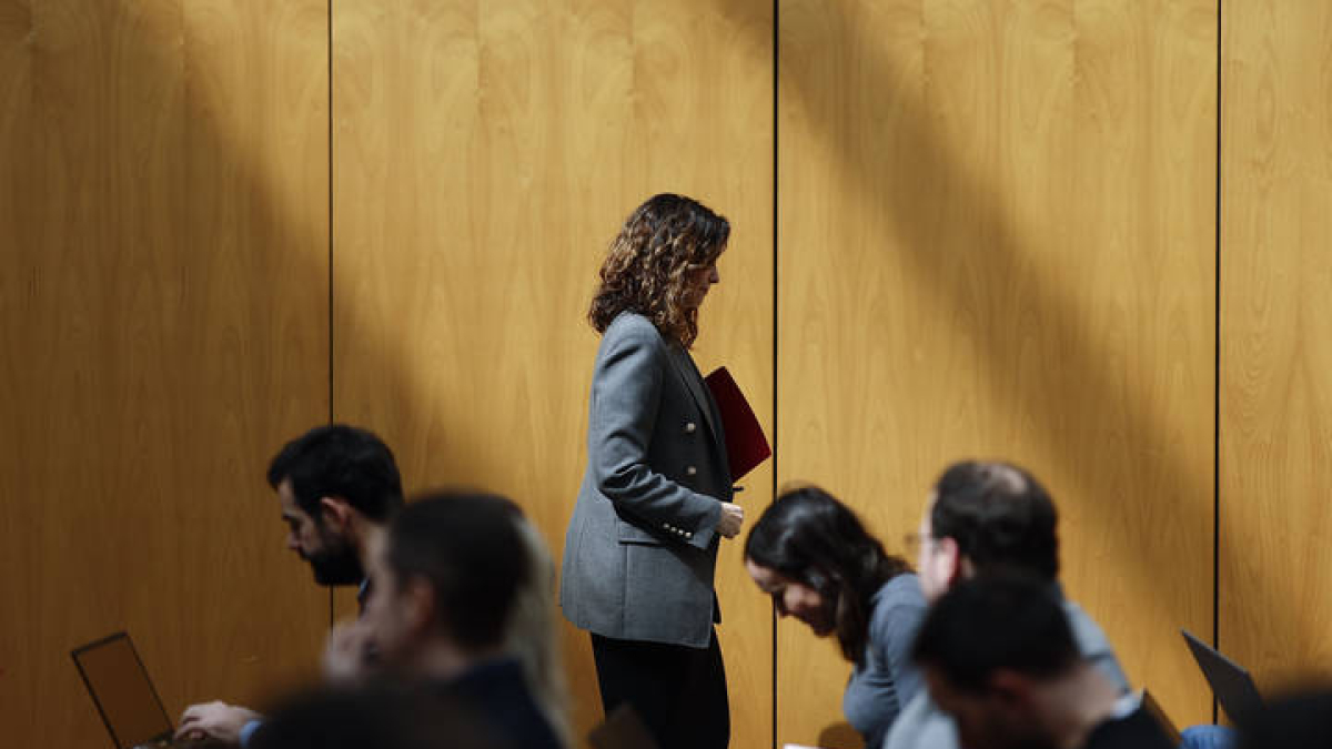 La presidenta de la Comunidad de Madrid, Isabel Díaz Ayuso, al finalizar la rueda de prensa tras la reunión del Consejo de Gobierno, este miércoles en Leganés.