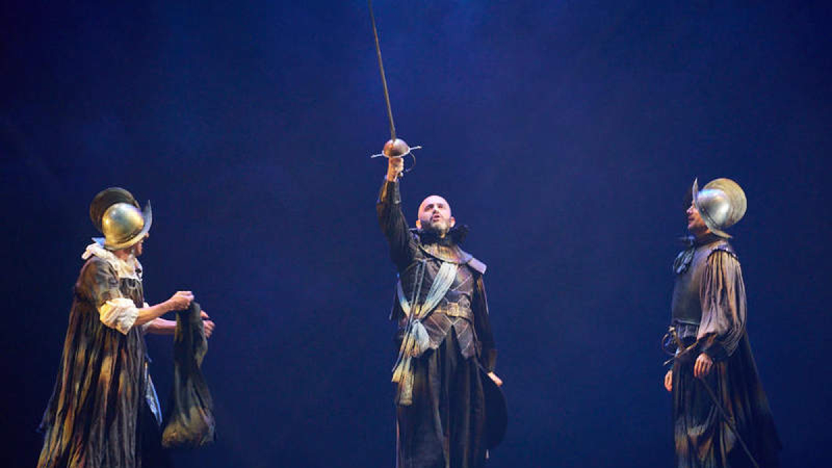 Un momento del montaje de Teatro Corsario sobre ‘El alcalde de Zalamea’. DL