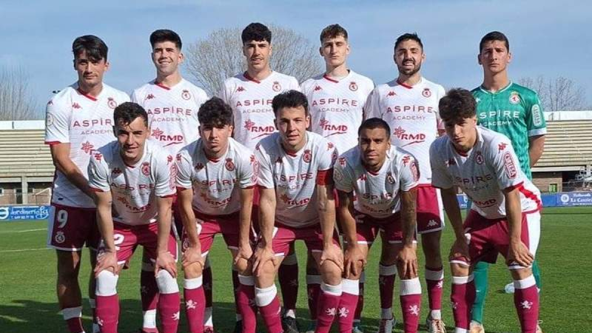 Formación con el once inicial del Júpiter frente al Ávila. CYDL