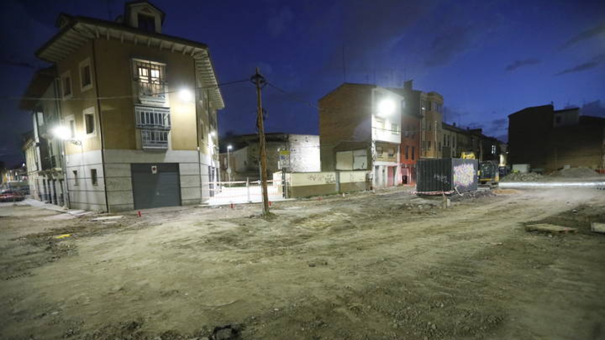 Los accesos a los garajes permanecen condicionados por las obras.