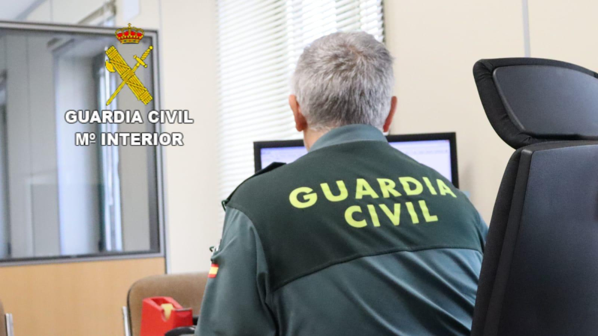 Un agente de la Guadia Civil.