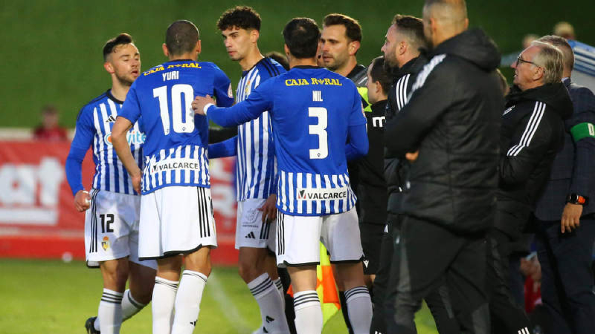 La derrota en Tarazona ha dejado a la Deportiva a cinco puntos del líder. DE LA MATA