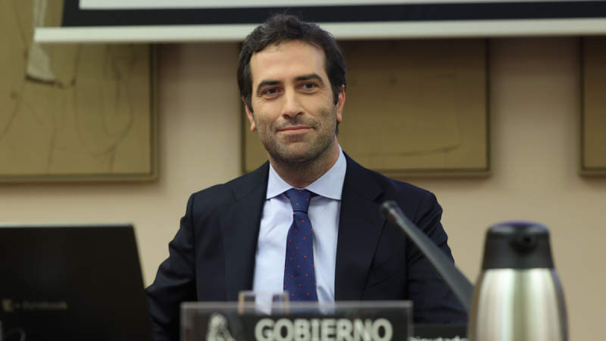 El ministro de Economía, Carlos Cuerpo, compareció este jueves en una Comisión en el Congreso de los Diputados.  KIKO HUESCA