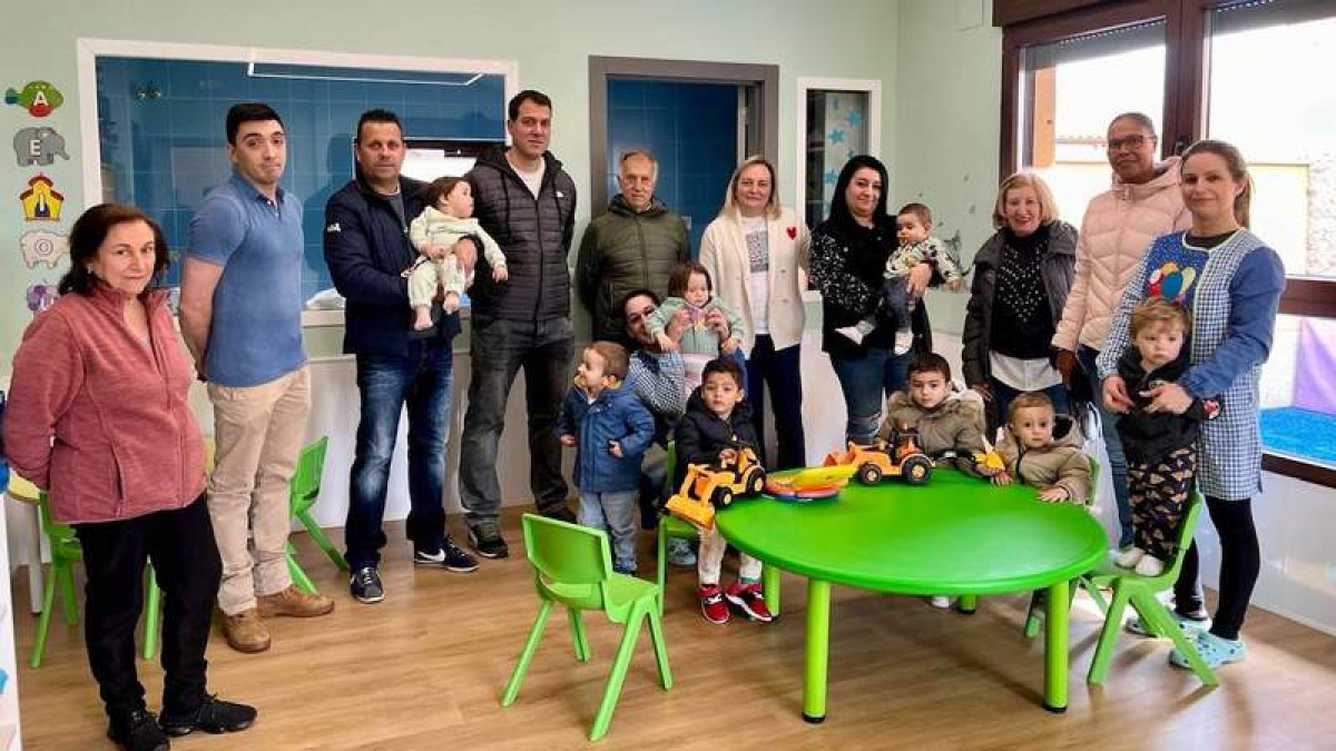 El centro ya reabrió sus instalaciones en presencia de la alcaldesa, trabajadores y familias. DL