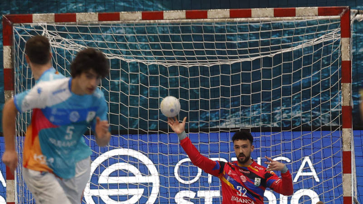 Es probable que Kilian Ramírez sea hoy el portero titular en el equipo ademarista contra Huesca.  G. S.